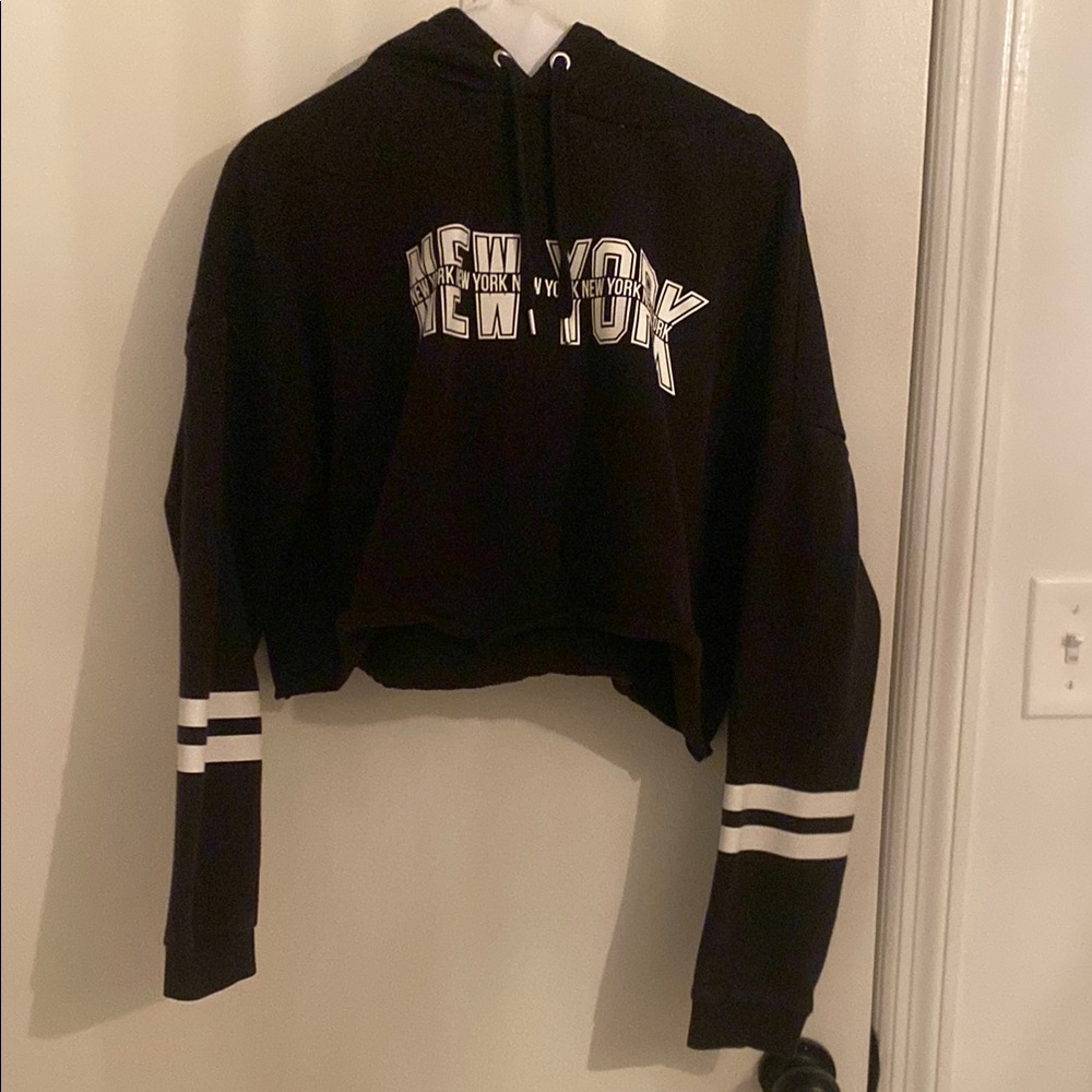 H&M New York Cropped Hoodie
